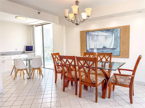 19707 Turnberry Way #9D, Aventura, FL 33180