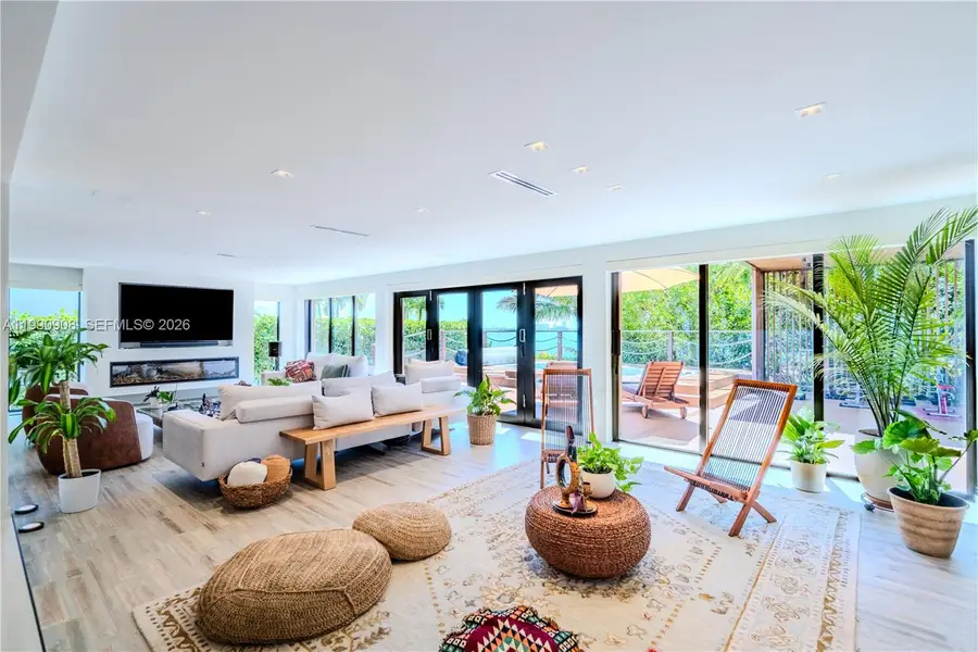 11450 N Bayshore Dr, North Miami, FL 33181 - #3