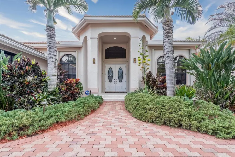 392 Coconut Cir, Weston, FL 33326 - #3