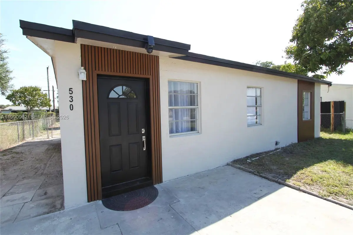 530 NW 10th Ave, Boynton Beach, FL 33435 - #1