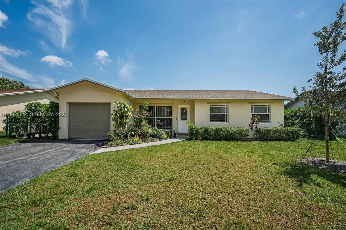 401 NW 83rd Way, Pembroke Pines, FL 33024 - #1