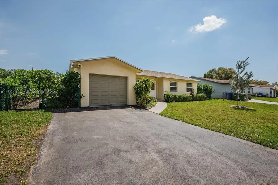 401 NW 83rd Way, Pembroke Pines, FL 33024 - #3