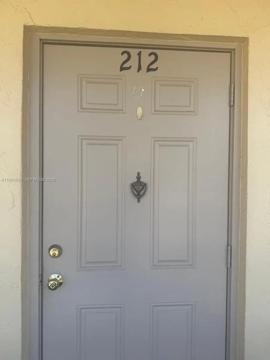2 Briarwood Cir #212, Hollywood, FL 33024 - #2