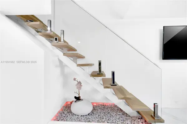 5362 W 24th Ave #117, Hialeah, FL 33016