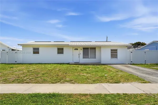 3352 Taconic Dr, West Palm Beach, FL 33406