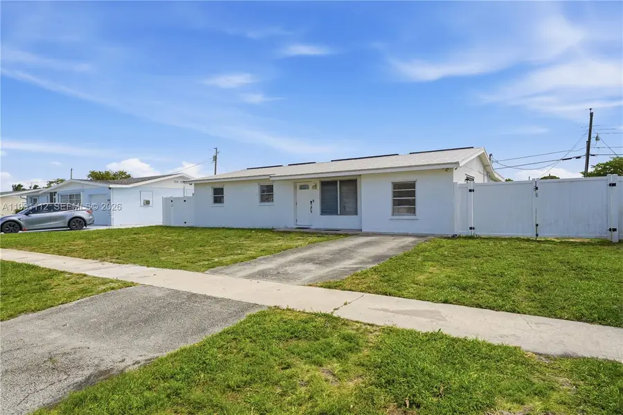 3352 Taconic Dr, West Palm Beach, FL 33406 - #3