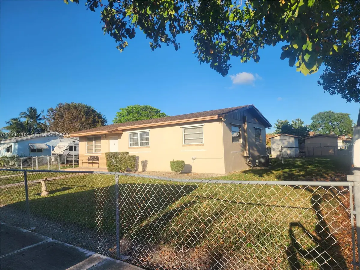 19721 SW 114th Pl, Miami, FL 33157 - #1