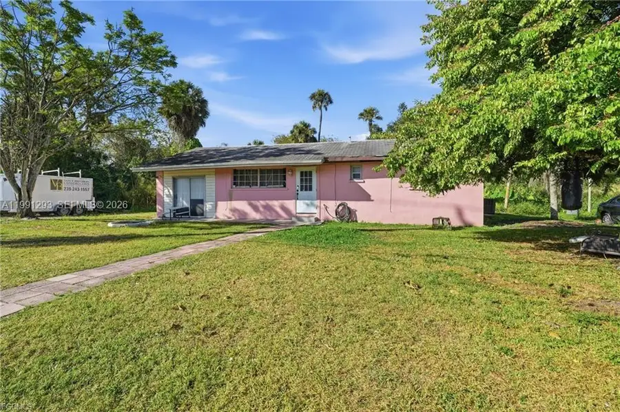 829 N Bridge St, Labelle, FL 33935 - #2