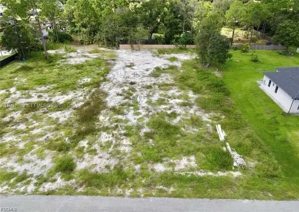 609 Columbus Ave, Lehigh Acres, FL 33972