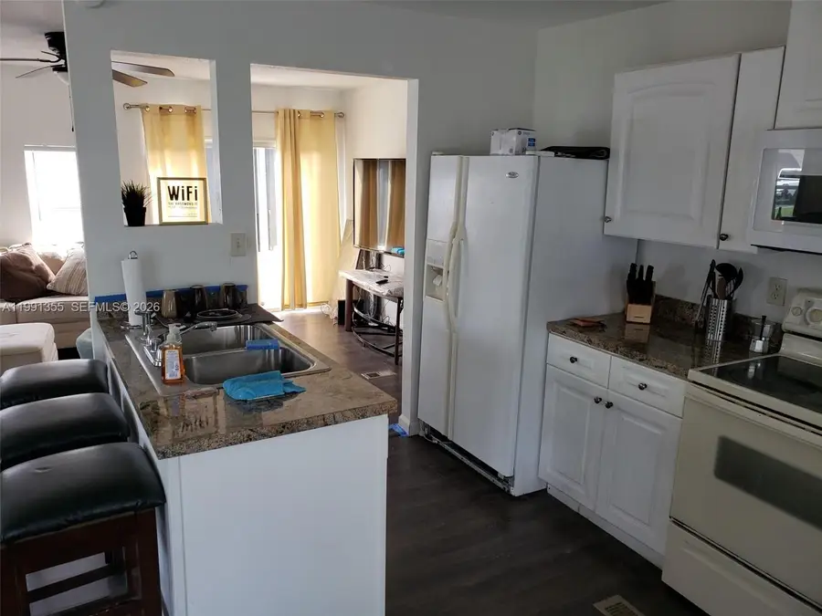 21730 NW 8th Ct, Pembroke Pines, FL 33029 - #3