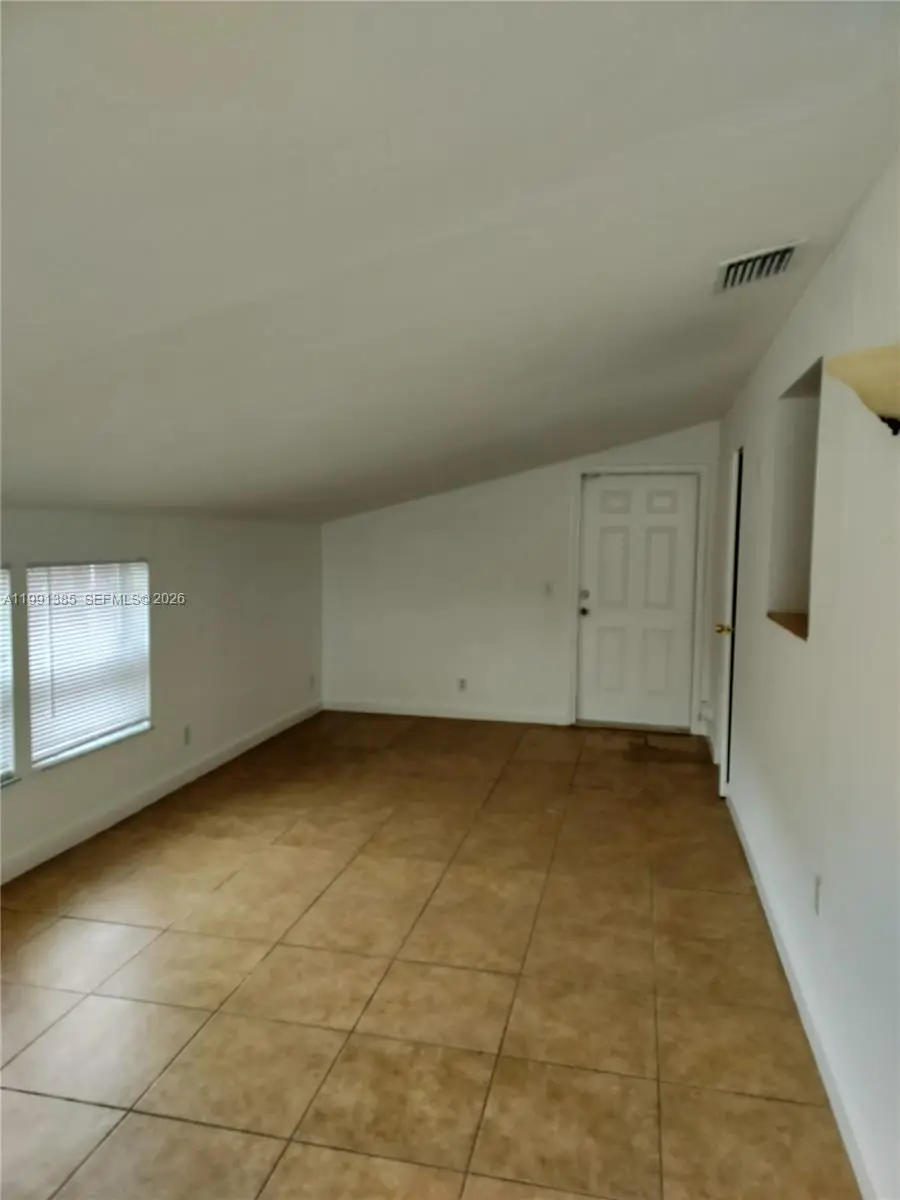 1223 Cherokee St, Jupiter, FL 33458 - #2