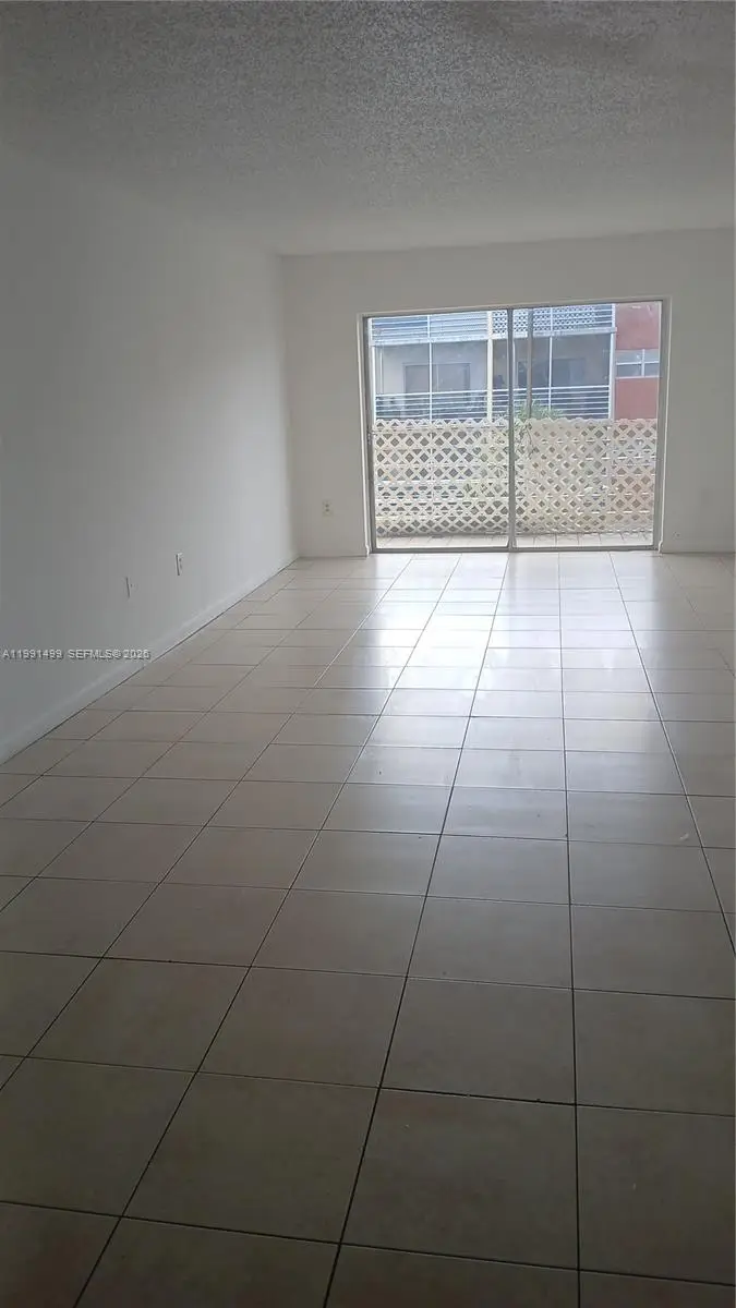 3610 NW 21st St #313, Lauderdale Lakes, FL 33311 - #3