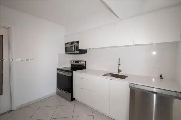 1075 93rd St #403, Bay Harbor Islands, FL 33154