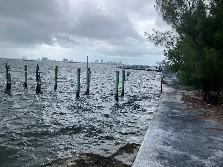 10801 N Bayshore Dr, Miami, FL 33161 - #3