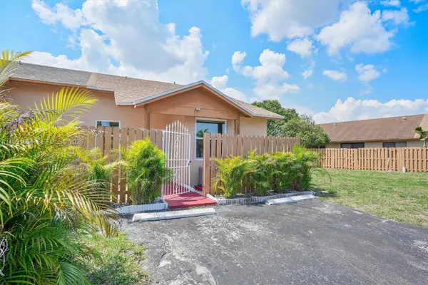 6723 NW 188th Ter, Hialeah, FL 33015