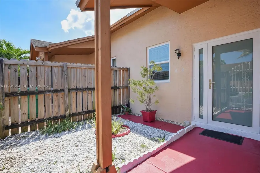 6723 NW 188th Ter, Hialeah, FL 33015 - #3