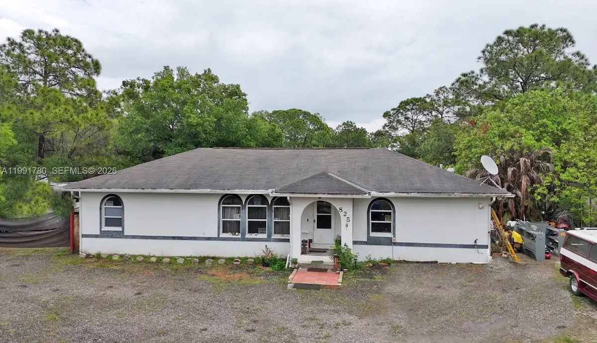 825 N Willow St, Clewiston, FL 33440 - #1