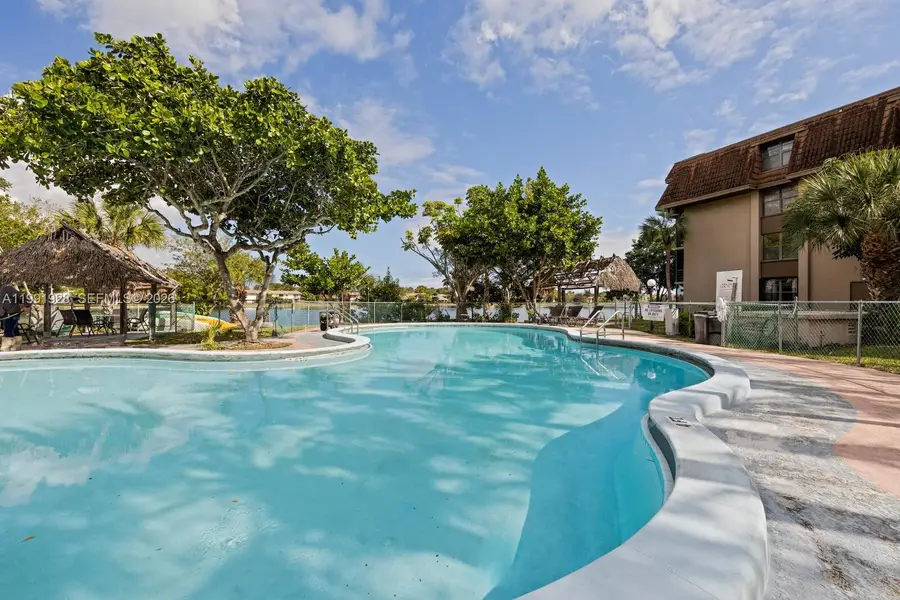 665 NE 195th St #222, Miami, FL 33179 - #3