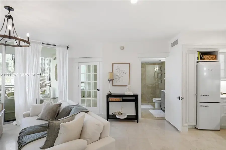 350 S Miami Ave #1205, Miami, FL 33130 - #2