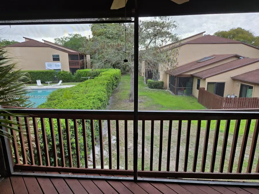 302 Lakeview Dr #E, Royal Palm Beach, FL 33411 - #2