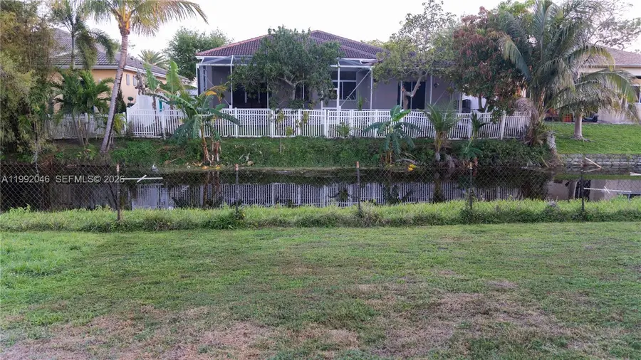 7960 NW 14th St, Pembroke Pines, FL 33024 - #3