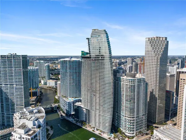 300 Biscayne Boulevard Way #2103C, Miami, FL 33131