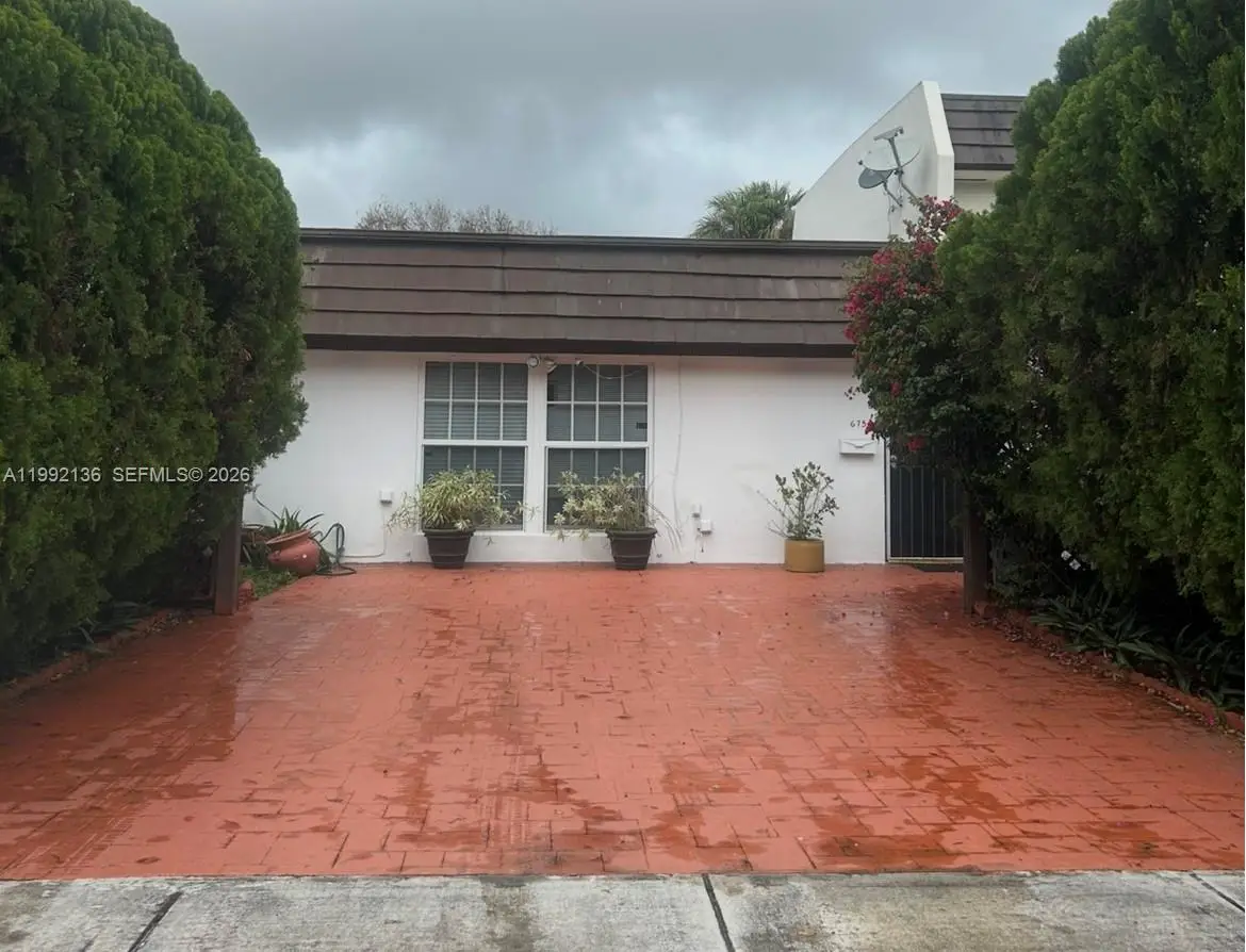 6755 Crooked Palm Ter, Miami Lakes, FL 33014 - #1