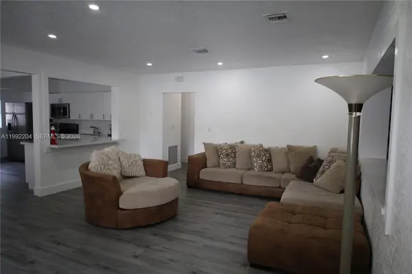 181 NE 121st St, North Miami, FL 33161