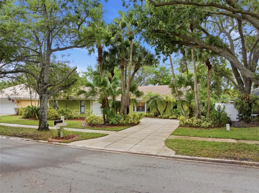 18546 Lake Bend Dr, Jupiter, FL 33458 - #2