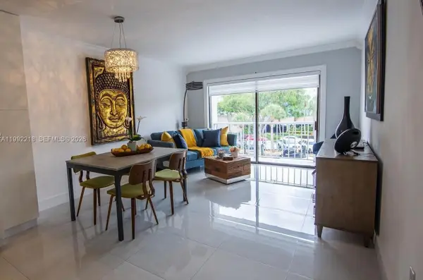 1650 NE 115th St #302, Miami, FL 33181