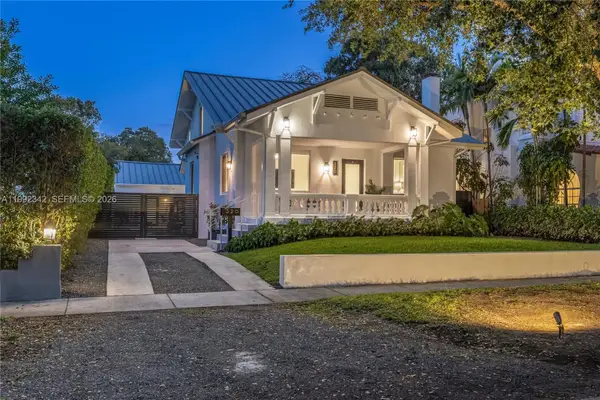 320 NE 88th St, El Portal, FL 33138