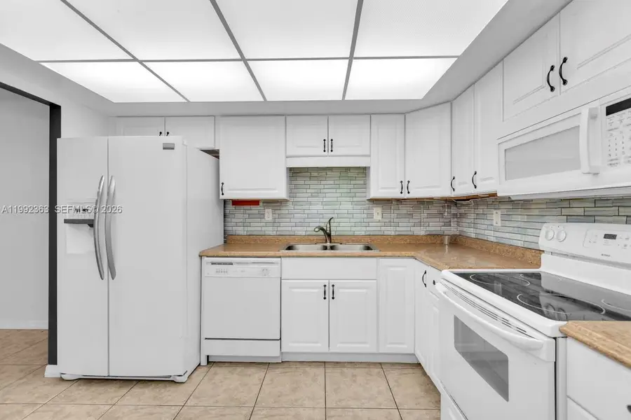 18011 Biscayne Blvd #903, Aventura, FL 33160 - #3