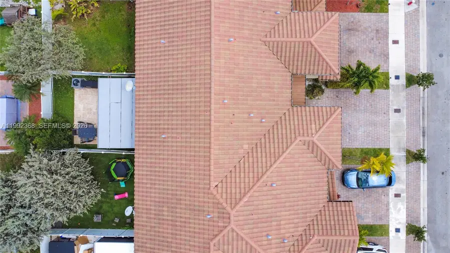 3323 W 90th Ter, Hialeah, FL 33018 - #2