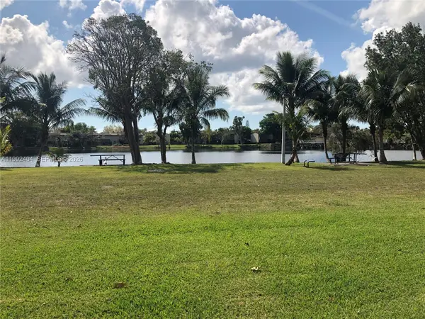 6713 SW 112th Ct, Miami, FL 33173