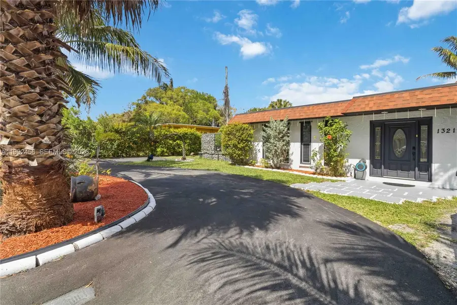 1321 NE 148th St, Miami, FL 33161 - #3