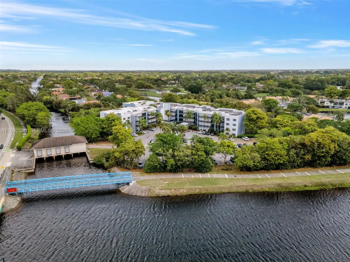 1021 Mockingbird Ln #302, Plantation, FL 33324 - #1