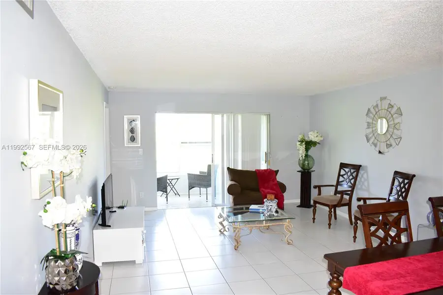 9020 Sunrise Lakes Blvd #304, Sunrise, FL 33322 - #3