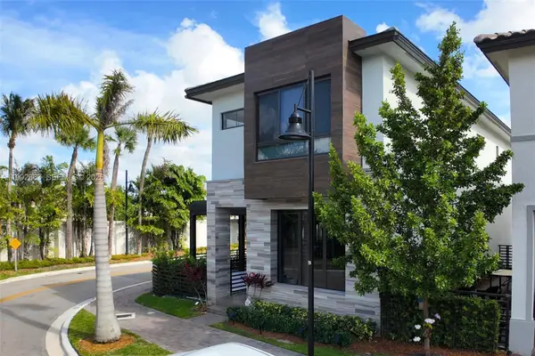 8002 NW 43rd St, Doral, FL 33166