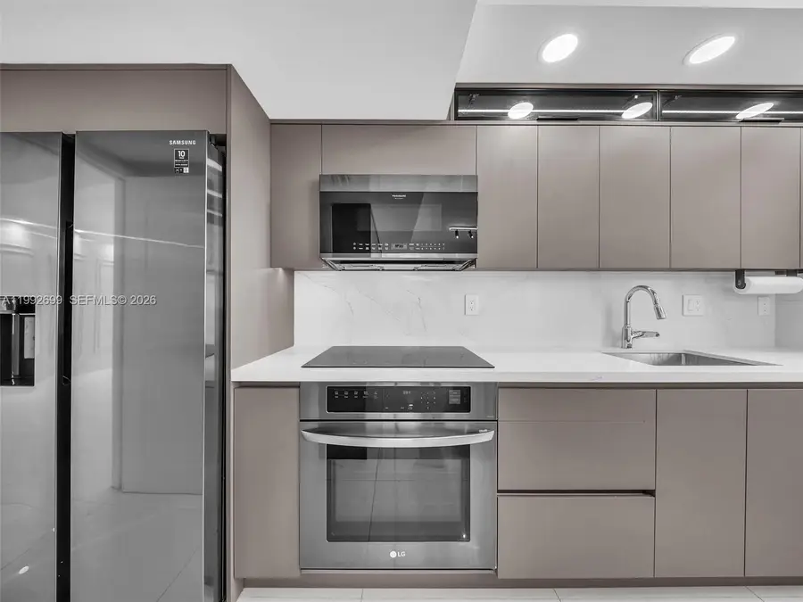 301 174th St #2004, Sunny Isles Beach, FL 33160 - #3