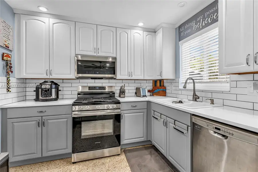 819 N 32nd Ave, Hollywood, FL 33021 - #3