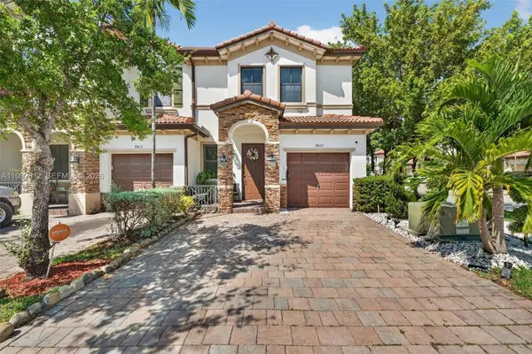 9807 NW 88th Ter, Doral, FL 33178