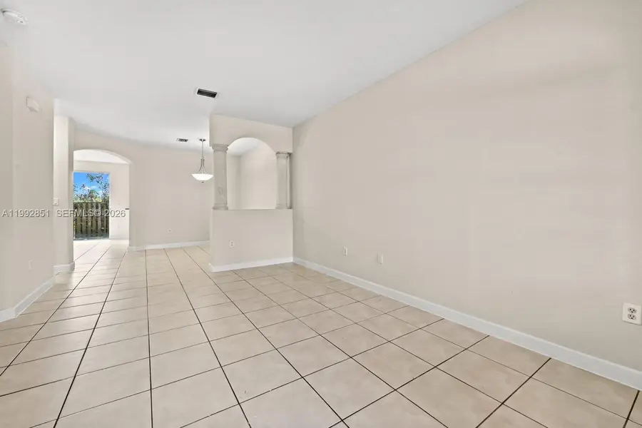 2411 SE 14th St, Homestead, FL 33035 - #2