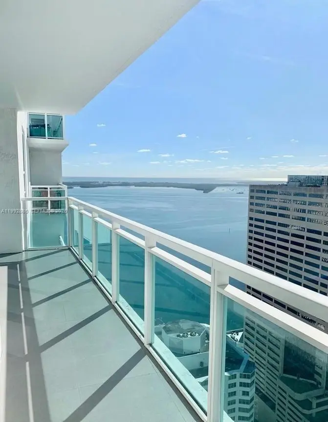 950 Brickell Bay Dr #3807, Miami, FL 33131 - #3