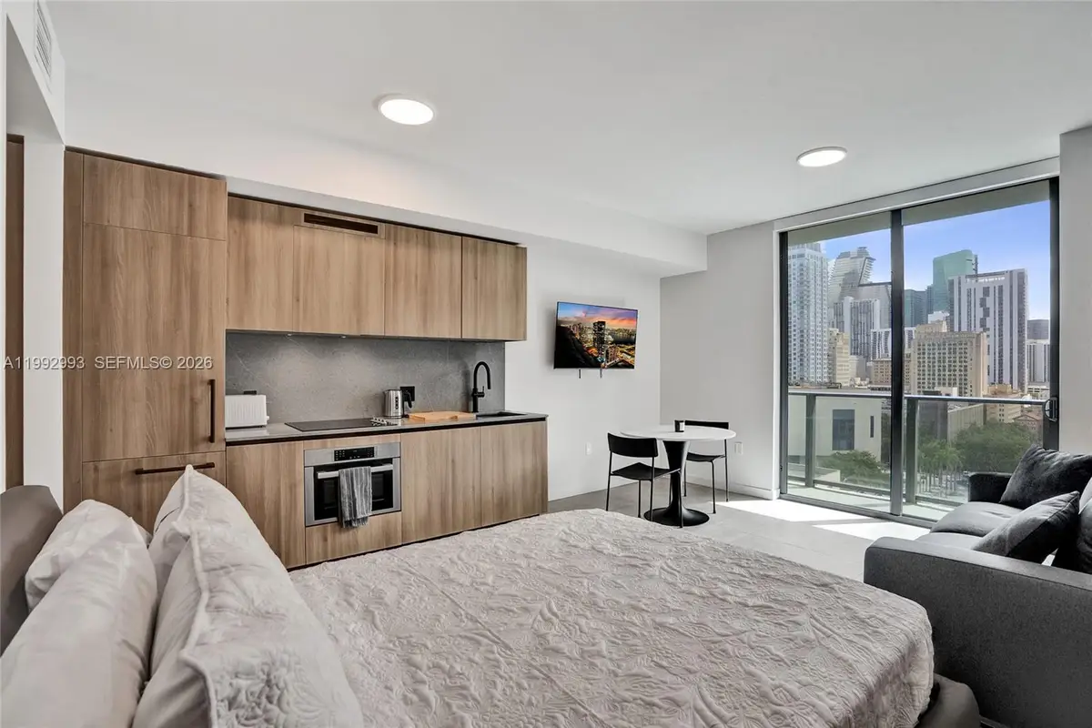 121 NE 5 #1404, Miami, FL 33132 - #1