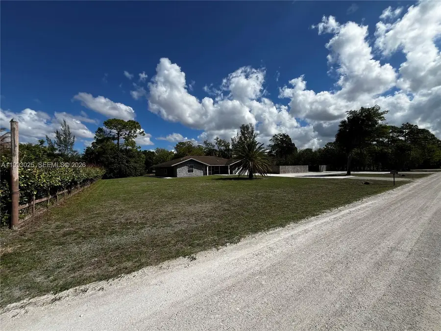 13587 N 77th Pl N, The Acreage, FL 33412 - #2