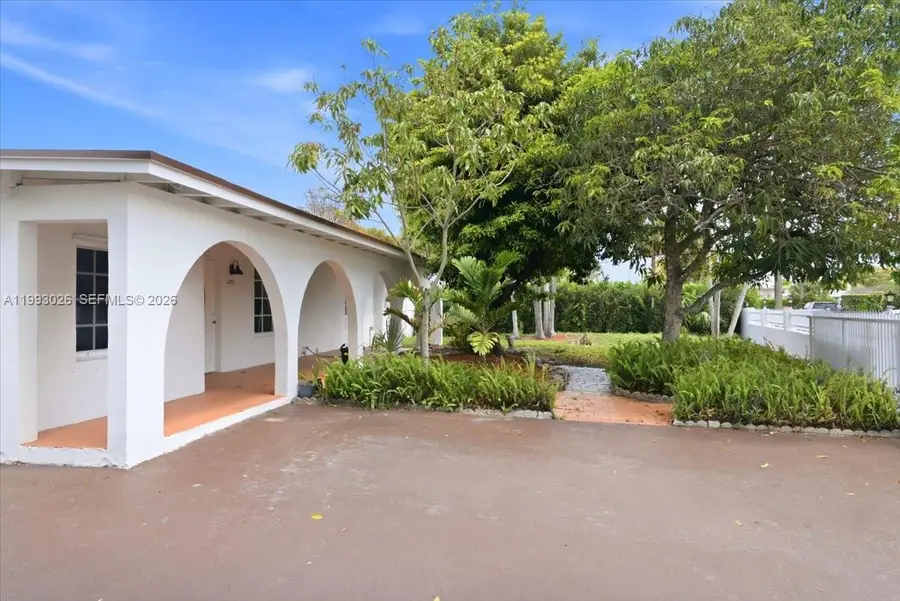 1271 W 83rd St, Hialeah, FL 33014 - #2
