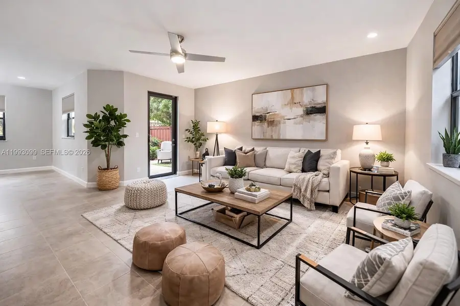 627 SE 34th Ave, Homestead, FL 33033 - #2