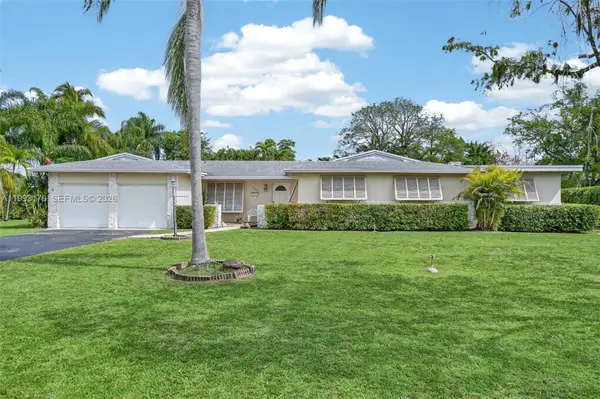 10753 SW 118th St, Miami, FL 33176