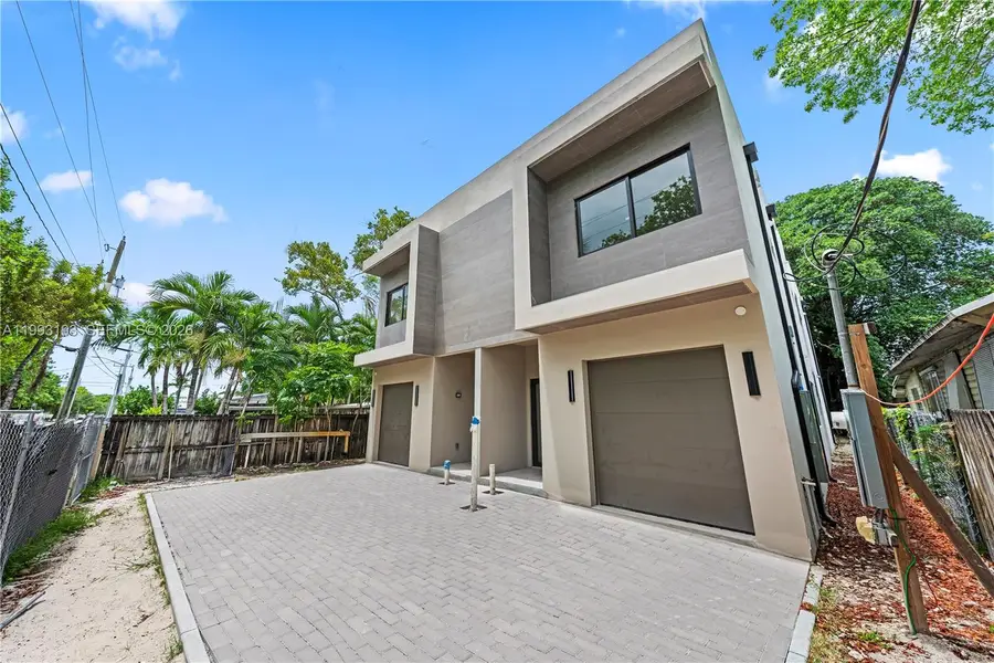2360 SW 32nd Ave #Right, Miami, FL 33145 - #2