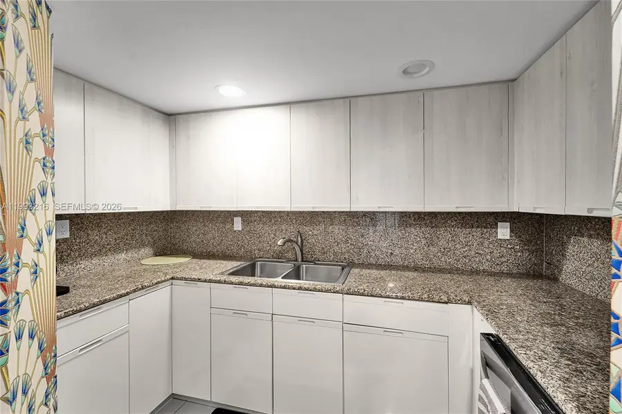 825 Brickell Bay Dr #2048, Miami, FL 33131 - #3